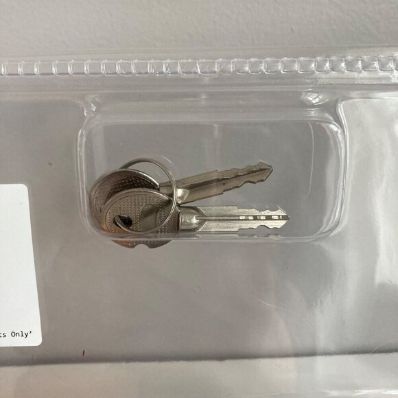 AutoWear Steering Wheel Lock Double-Hook w/Keys Model No. 6009L Universal - Picture 4 of 4